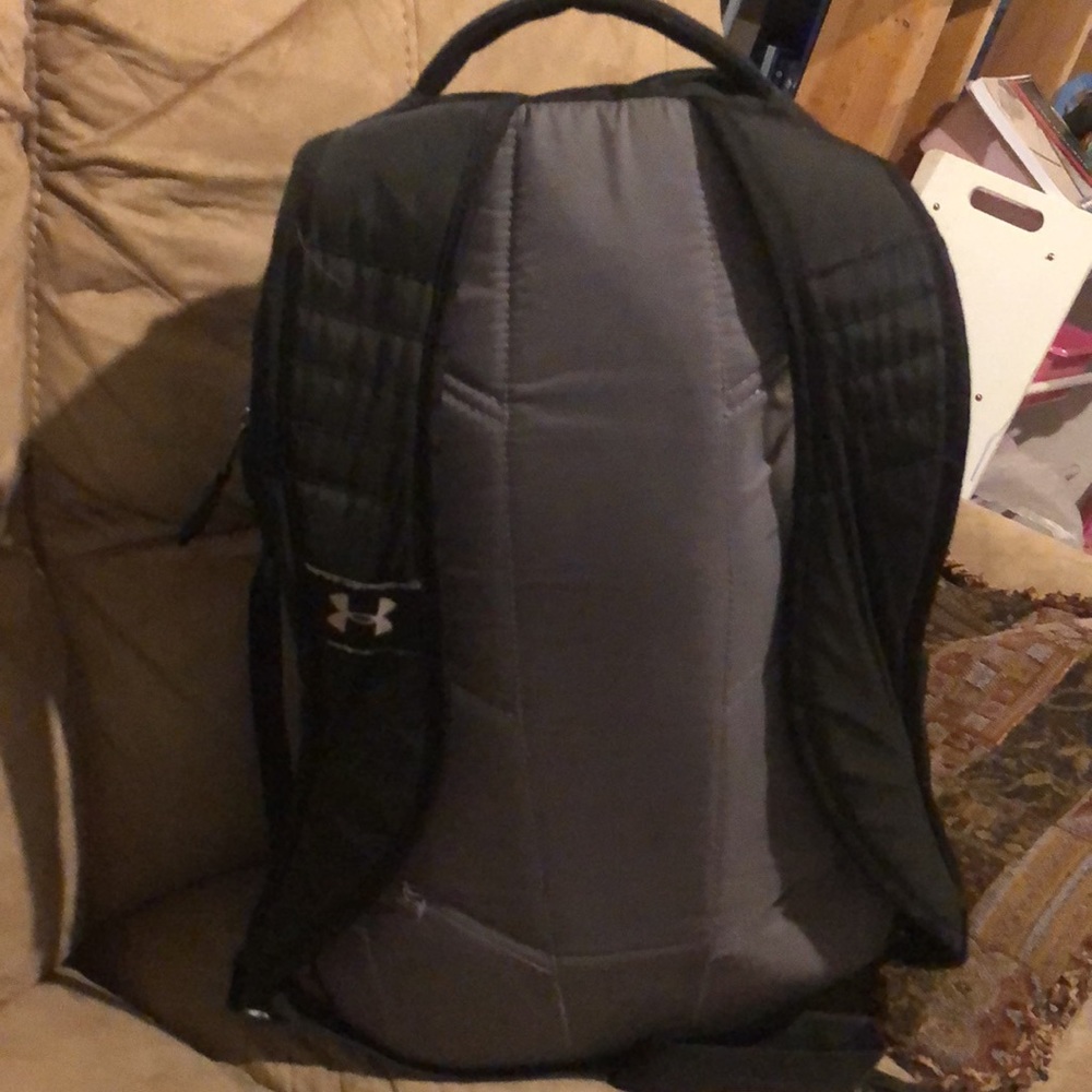 Backpack - Picture 3 of 6